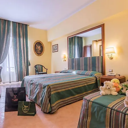 Raeli Floridia Szálloda 3*
