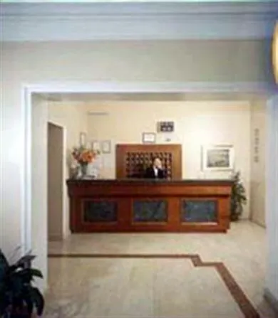 Raeli Floridia 3*