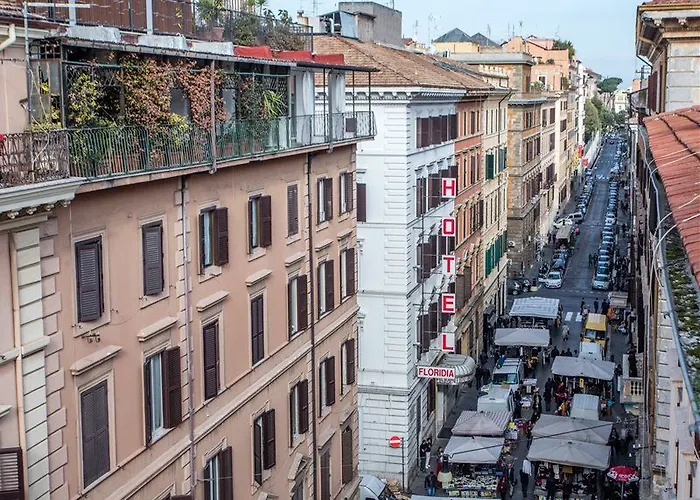 Szálloda Raeli Floridia 3*