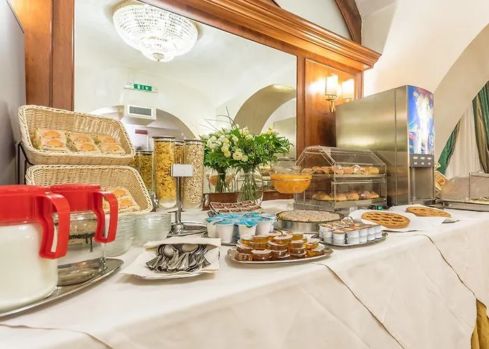 Raeli Floridia Hotel