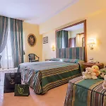 Raeli Floridia Hotel 3*